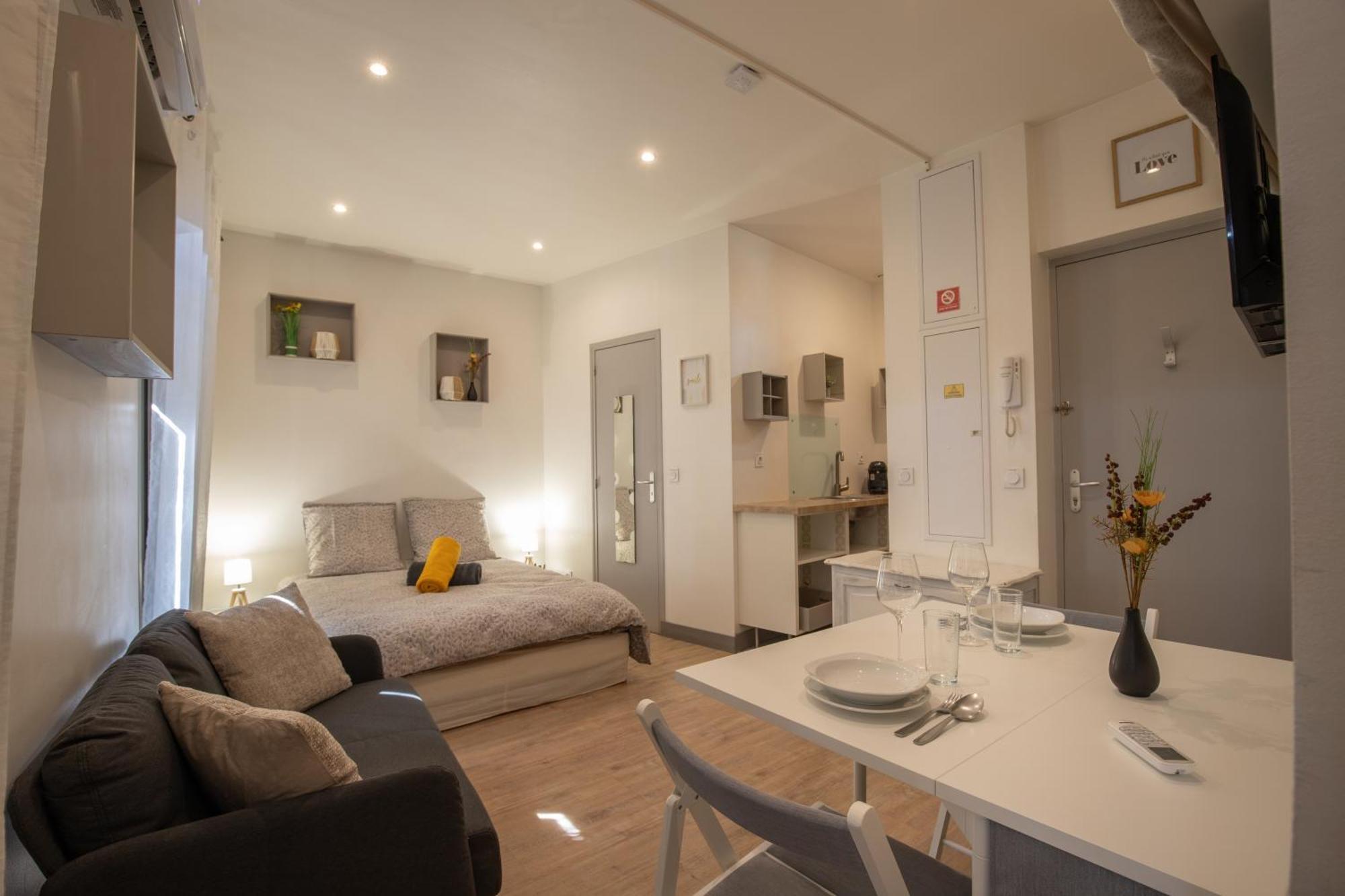 Apartamento Le Partage Des Eaux - 4 Couchages - Hypercentre - Clim - Wifi LʼIsle-sur-la-Sorgue Exterior foto